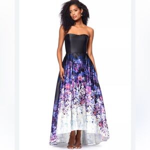 Betsy & Adam Floral Printed Sleeveless Gown